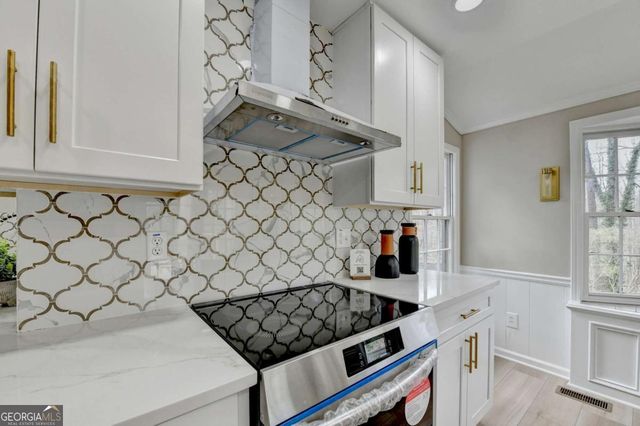 4929 Joy Lane SW, Lilburn, GA 30047