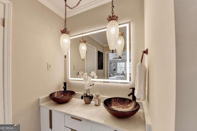 4929 Joy Lane SW, Lilburn, GA 30047