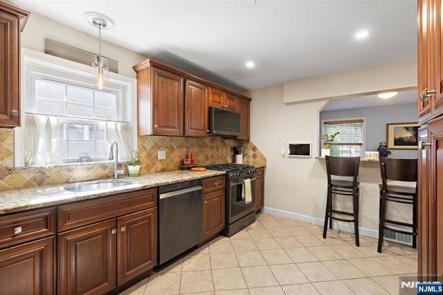 241 Hawthorne Street, Scotch Plains, NJ 07076
