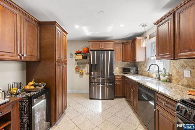 241 Hawthorne Street, Scotch Plains, NJ 07076