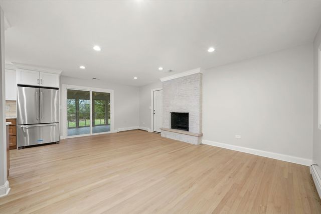 7925 William Drive, Willowbrook, IL 60527