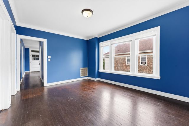 7037 S Washtenaw Avenue, Chicago, IL 60629