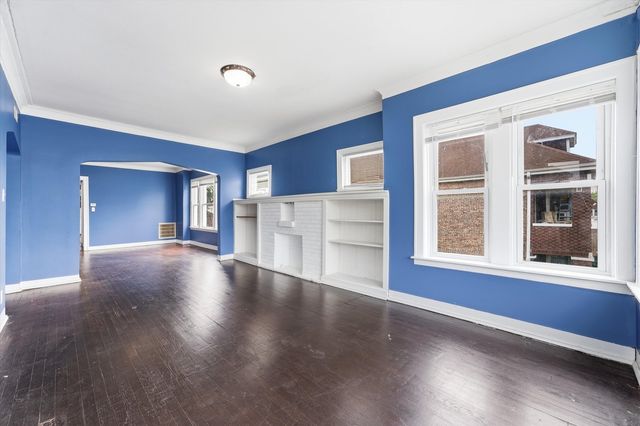 7037 S Washtenaw Avenue, Chicago, IL 60629