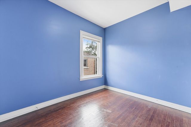 7037 S Washtenaw Avenue, Chicago, IL 60629