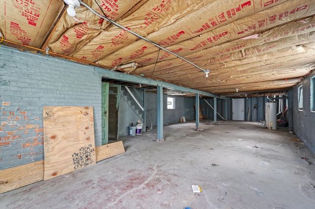 7037 S Washtenaw Avenue, Chicago, IL 60629