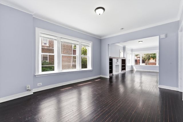 7037 S Washtenaw Avenue, Chicago, IL 60629