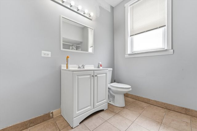 7037 S Washtenaw Avenue, Chicago, IL 60629