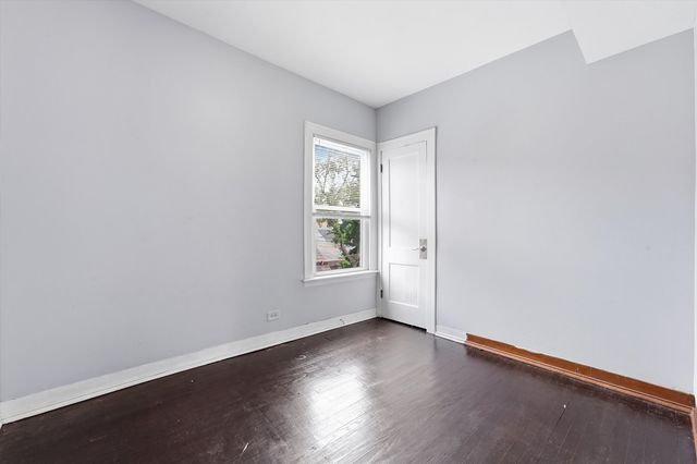 7037 S Washtenaw Avenue, Chicago, IL 60629