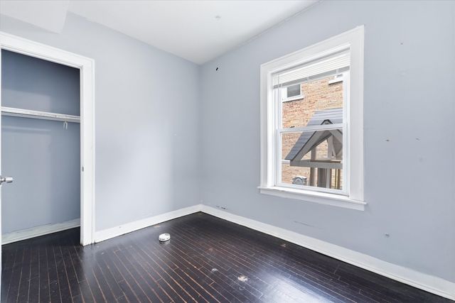 7037 S Washtenaw Avenue, Chicago, IL 60629