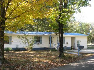 329 Clover Ln, Waverly, TN 37185