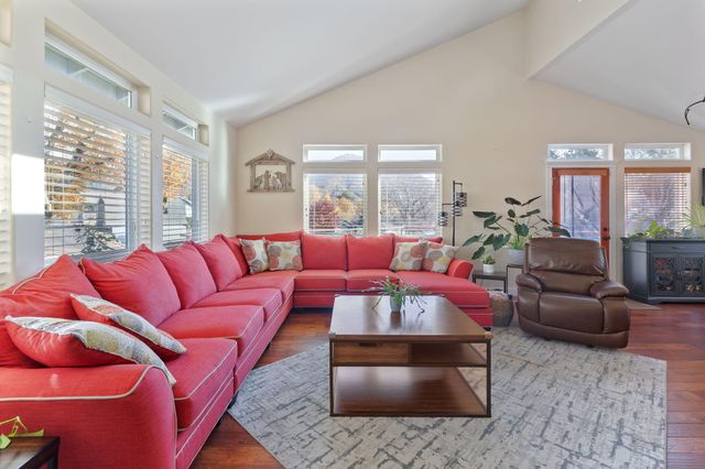 101 Cedar Ridge Terrace, Rogue River, OR 97537