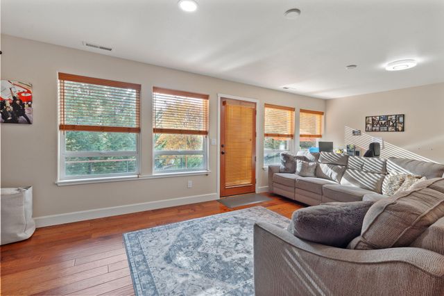 101 Cedar Ridge Terrace, Rogue River, OR 97537