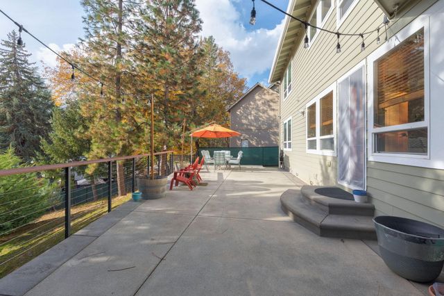 101 Cedar Ridge Terrace, Rogue River, OR 97537