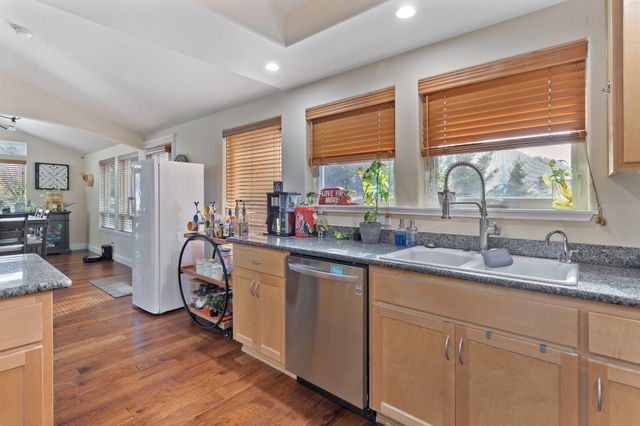 101 Cedar Ridge Terrace, Rogue River, OR 97537