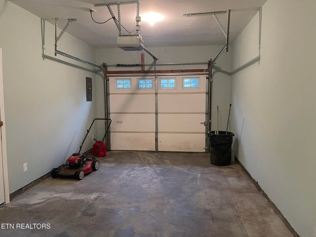 5620 Karen Drive, Knoxville, TN 37918