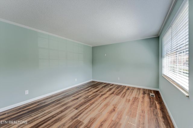 5620 Karen Drive, Knoxville, TN 37918