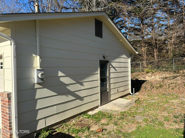 5620 Karen Drive, Knoxville, TN 37918