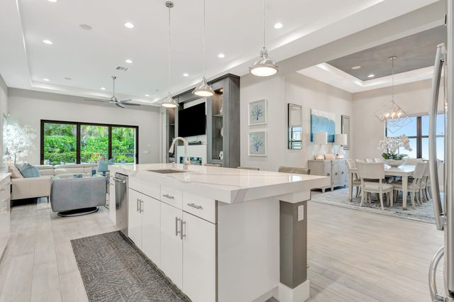 13726 Artisan Circle, Palm Beach Gardens, FL 33418