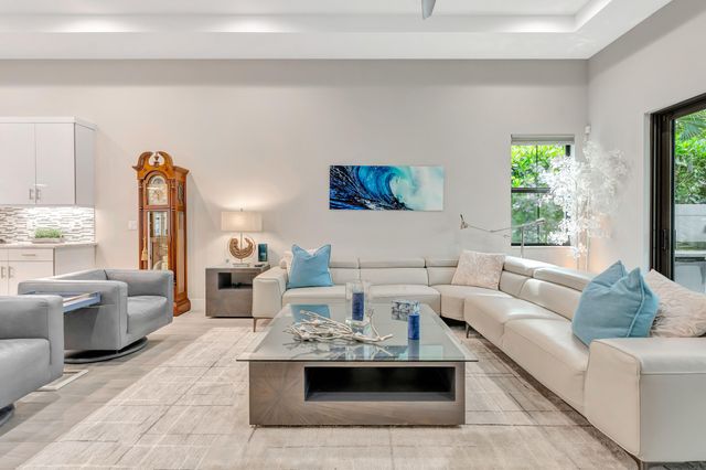 13726 Artisan Circle, Palm Beach Gardens, FL 33418