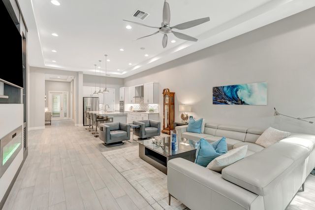 13726 Artisan Circle, Palm Beach Gardens, FL 33418