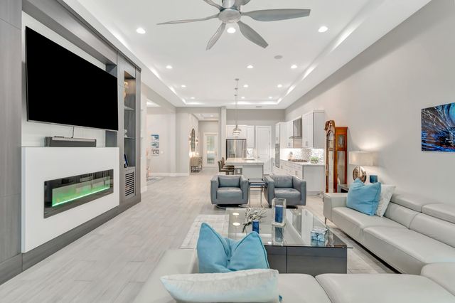 13726 Artisan Circle, Palm Beach Gardens, FL 33418