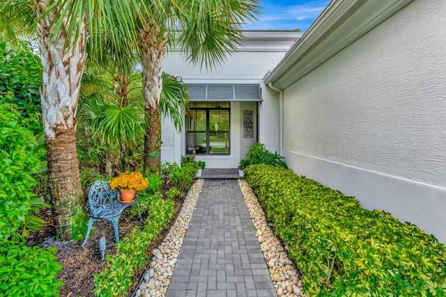 13726 Artisan Circle, Palm Beach Gardens, FL 33418