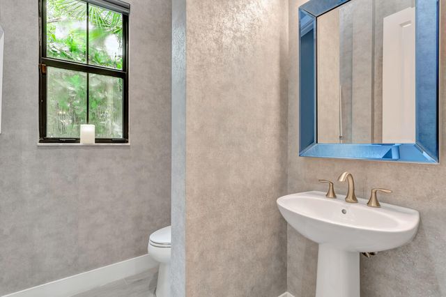 13726 Artisan Circle, Palm Beach Gardens, FL 33418