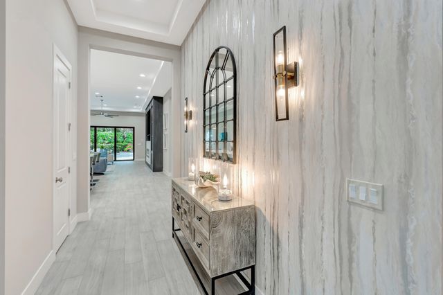 13726 Artisan Circle, Palm Beach Gardens, FL 33418