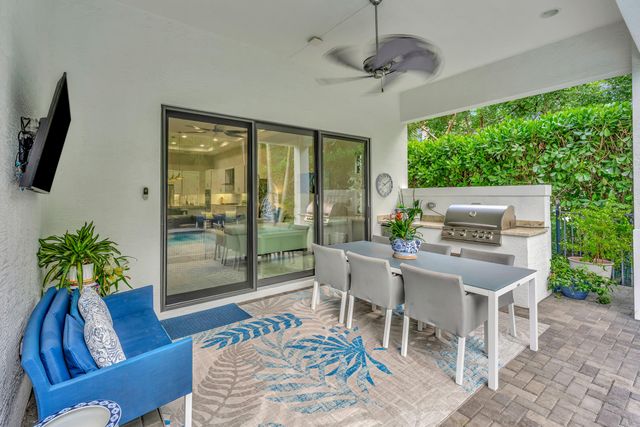 13726 Artisan Circle, Palm Beach Gardens, FL 33418