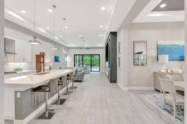 13726 Artisan Circle, Palm Beach Gardens, FL 33418