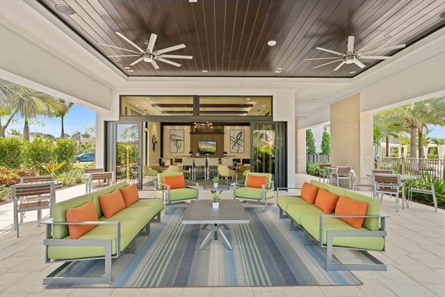 13726 Artisan Circle, Palm Beach Gardens, FL 33418