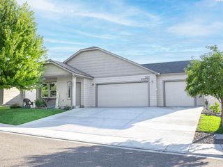 2923 Woodland Place, Richland, WA 99352