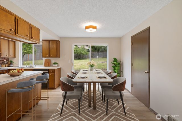 5807 141st Street SW, Edmonds, WA 98026