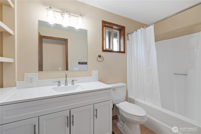 5807 141st Street SW, Edmonds, WA 98026