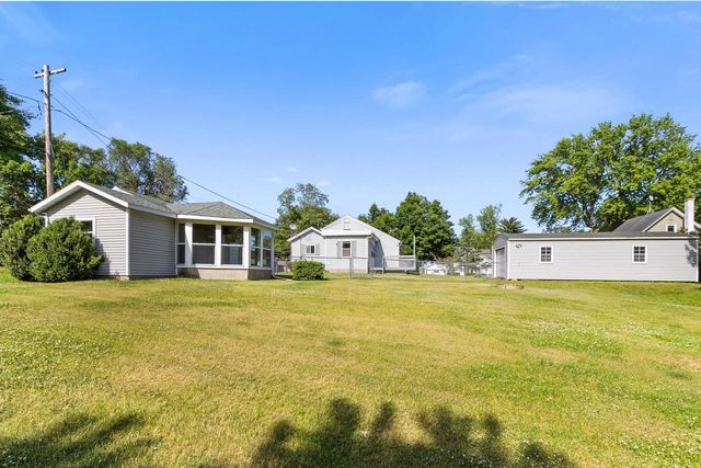 327 N Main Street, Pardeeville, WI 53954