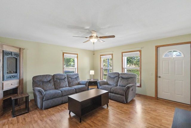 327 N Main Street, Pardeeville, WI 53954