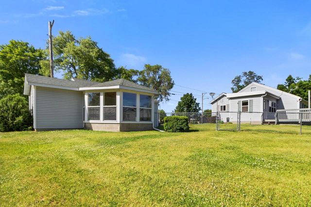 327 N Main Street, Pardeeville, WI 53954