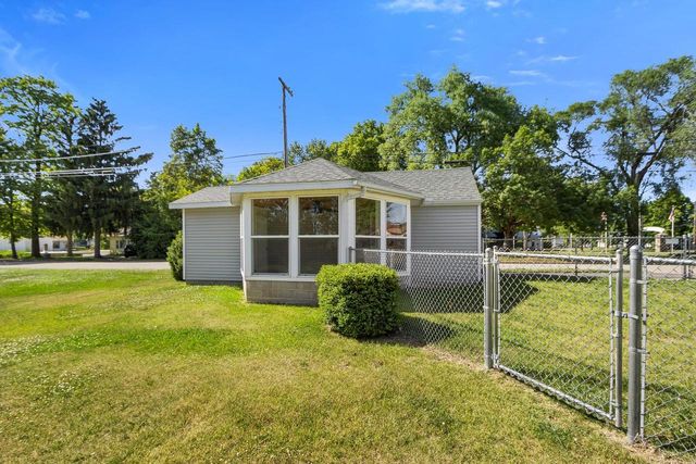 327 N Main Street, Pardeeville, WI 53954