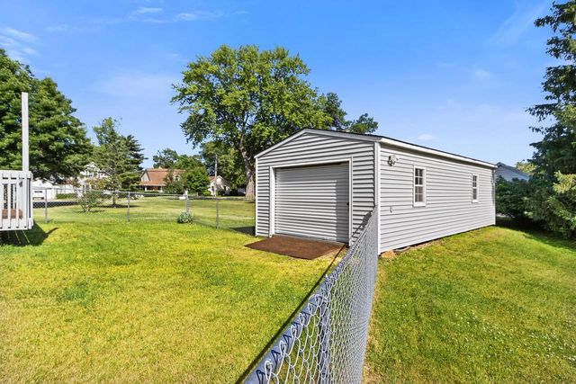 327 N Main Street, Pardeeville, WI 53954