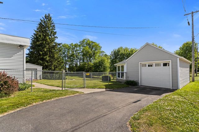 327 N Main Street, Pardeeville, WI 53954