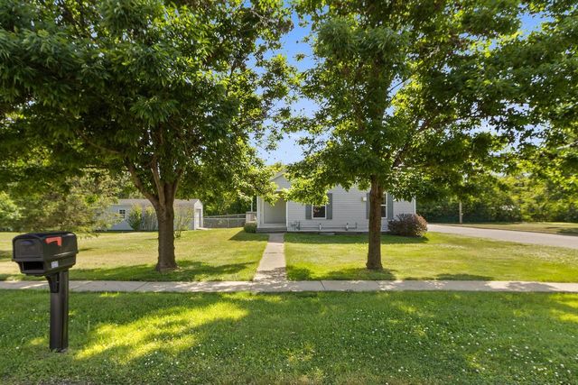 327 N Main Street, Pardeeville, WI 53954