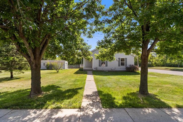 327 N Main Street, Pardeeville, WI 53954