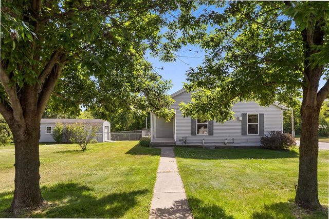 327 N Main Street, Pardeeville, WI 53954