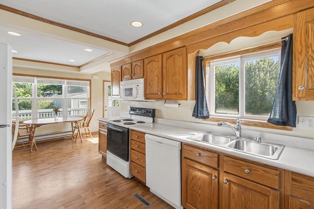 327 N Main Street, Pardeeville, WI 53954