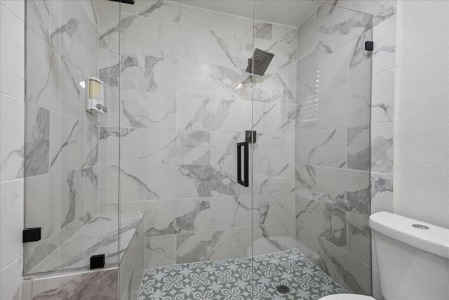 4247 River Oaks DR, Kingsland, TX 78639