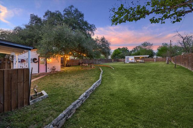 4247 River Oaks DR, Kingsland, TX 78639