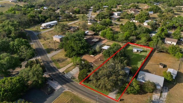 4247 River Oaks DR, Kingsland, TX 78639