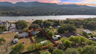 4247 River Oaks DR, Kingsland, TX 78639