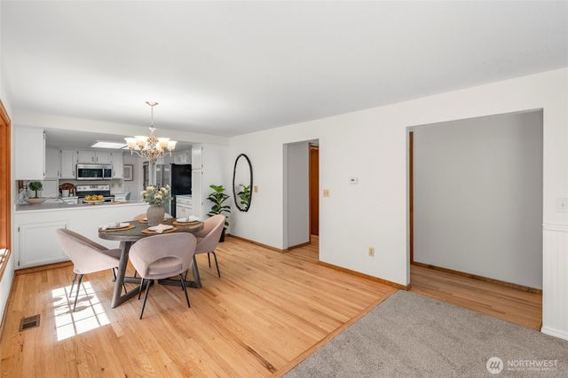 858 Illahee Drive, Fox Island, WA 98333
