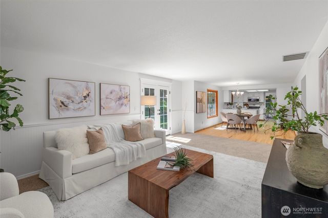 858 Illahee Drive, Fox Island, WA 98333